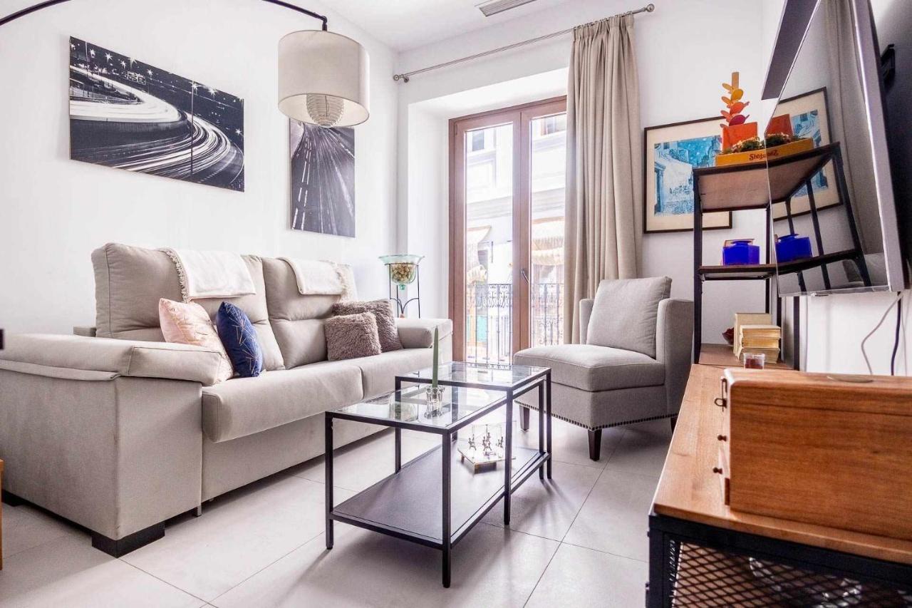 Comfy Away - Apartamento Exclusivo Mercado De Triana Con Balcon Севилья Экстерьер фото