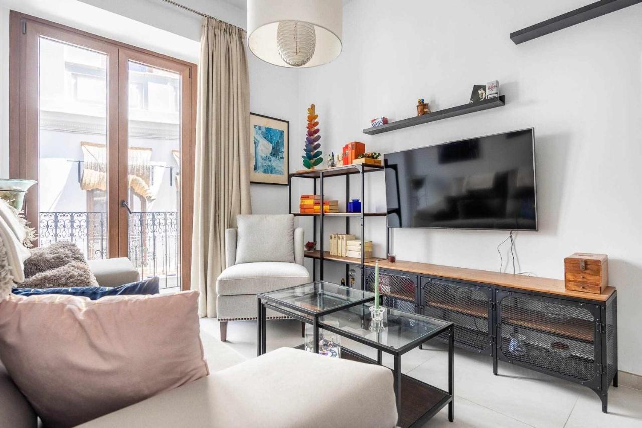 Comfy Away - Apartamento Exclusivo Mercado De Triana Con Balcon Севилья Экстерьер фото