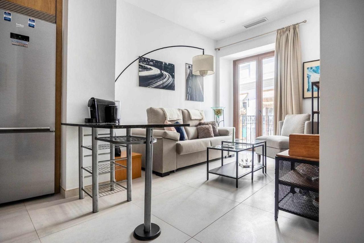Comfy Away - Apartamento Exclusivo Mercado De Triana Con Balcon Севилья Экстерьер фото