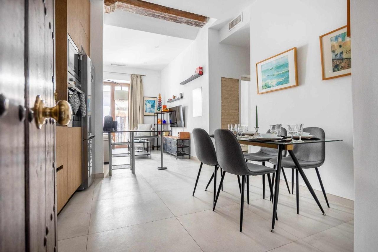 Comfy Away - Apartamento Exclusivo Mercado De Triana Con Balcon Севилья Экстерьер фото