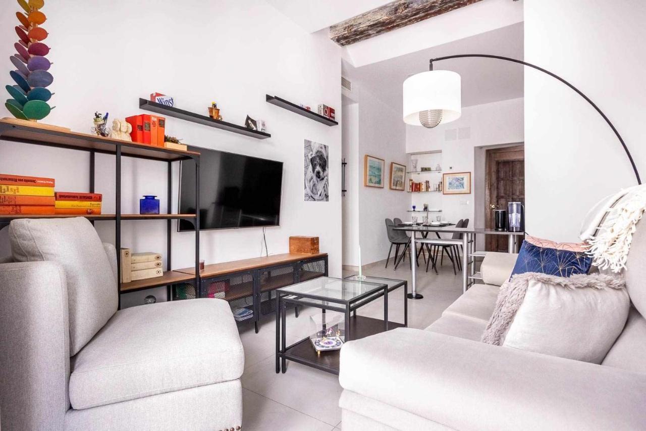 Comfy Away - Apartamento Exclusivo Mercado De Triana Con Balcon Севилья Экстерьер фото