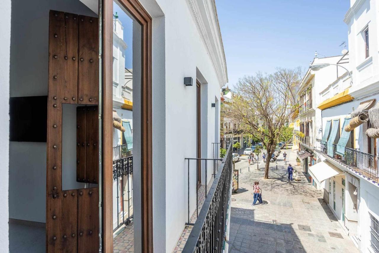 Comfy Away - Apartamento Exclusivo Mercado De Triana Con Balcon Севилья Экстерьер фото