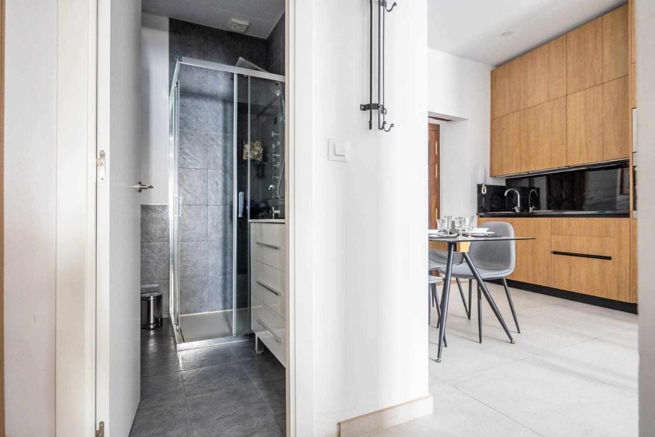 Comfy Away - Apartamento Exclusivo Mercado De Triana Con Balcon Севилья Экстерьер фото