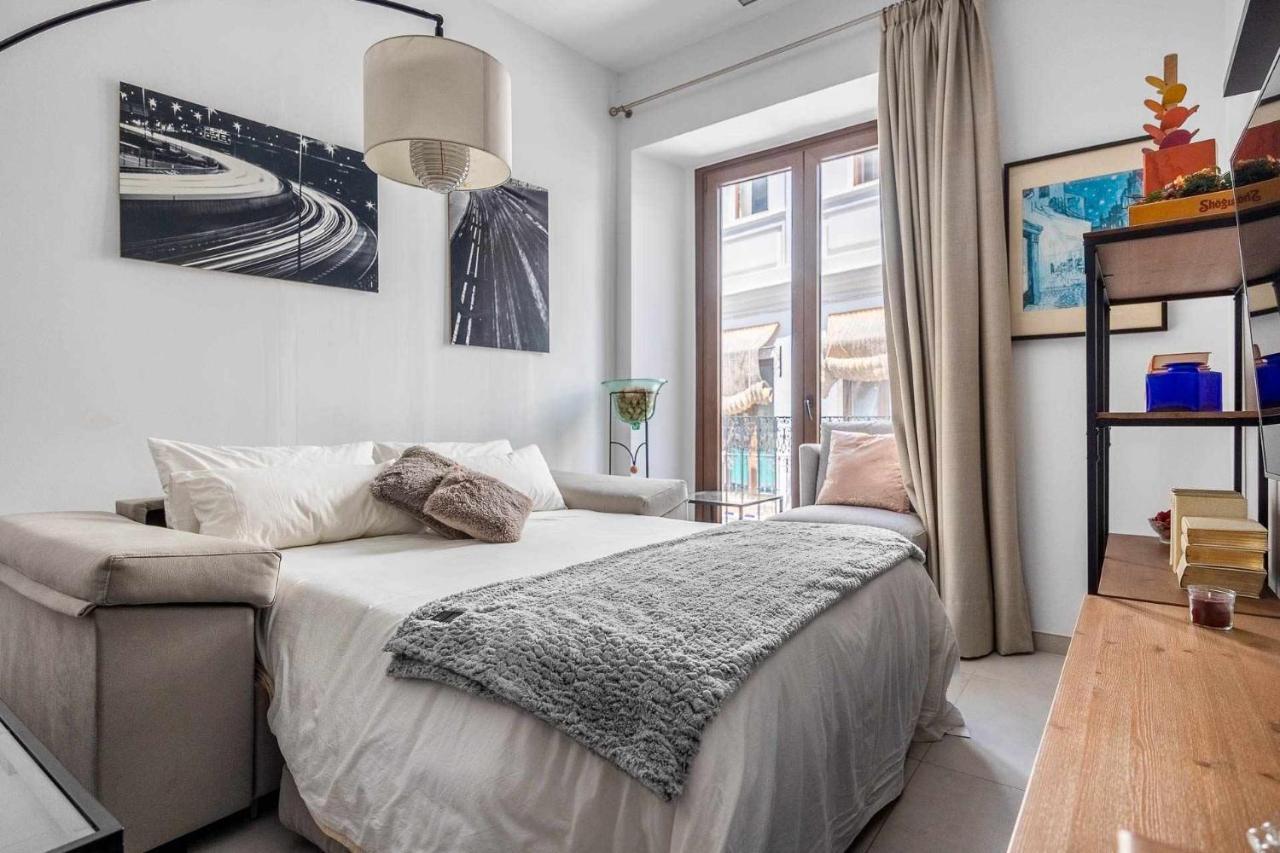 Comfy Away - Apartamento Exclusivo Mercado De Triana Con Balcon Севилья Экстерьер фото
