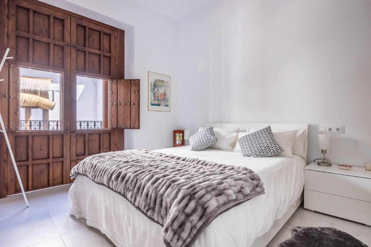 Comfy Away - Apartamento Exclusivo Mercado De Triana Con Balcon Севилья Экстерьер фото