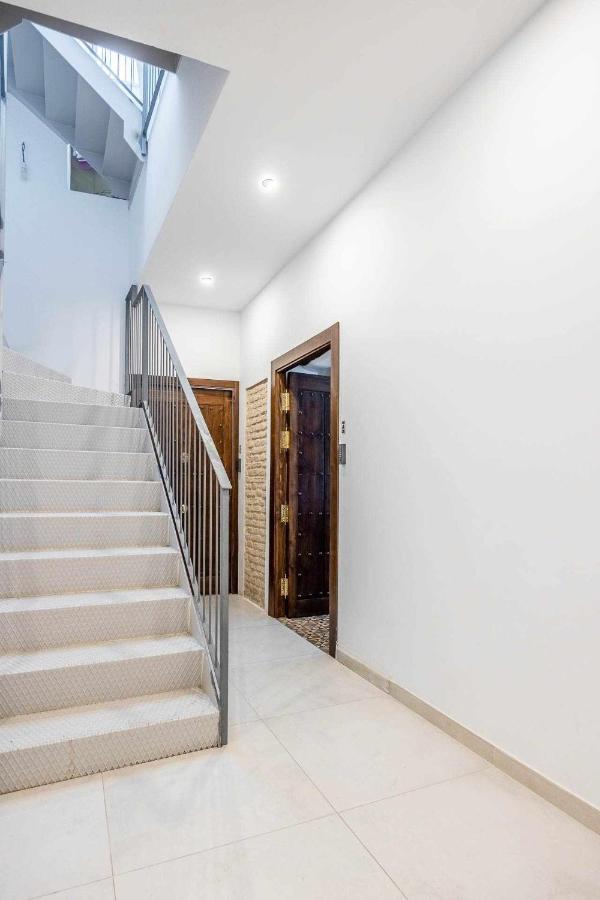 Comfy Away - Apartamento Exclusivo Mercado De Triana Con Balcon Севилья Экстерьер фото